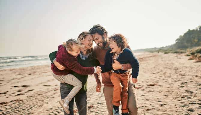 Offers and Packages - Experience Package - Family on the beach